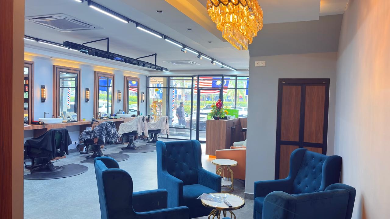 Spacious Ravi Barber interior and barber chairs